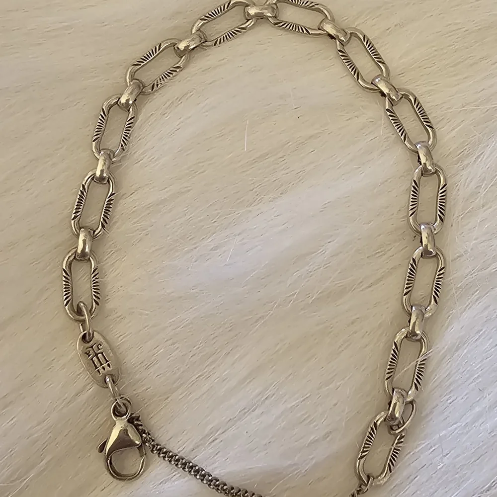 James Avery Oval Twist Charm Bracelet - Picture 5 of 7